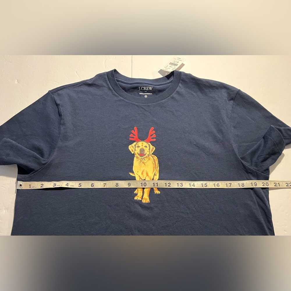NEW J Crew Christmas T-Shirt Sz Medium Navy Golden Retriever Antlers Graphic Tee - Picture 3 of 12